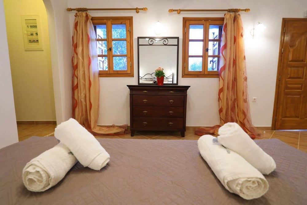 Exclusive Studio, Sea View (Stone)