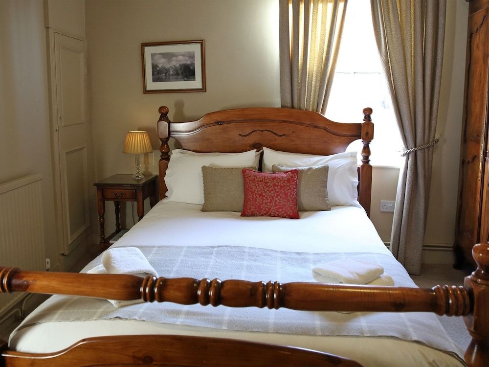 Black Boys Hotel Classic Double Room, Ensuite 7