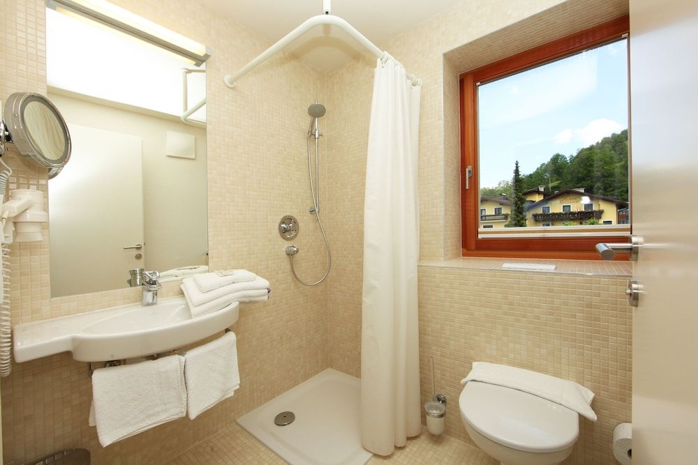 Appartement Haus Sonne Classic Apartment, 2 Bedrooms, Mountain View, Garden Area 4