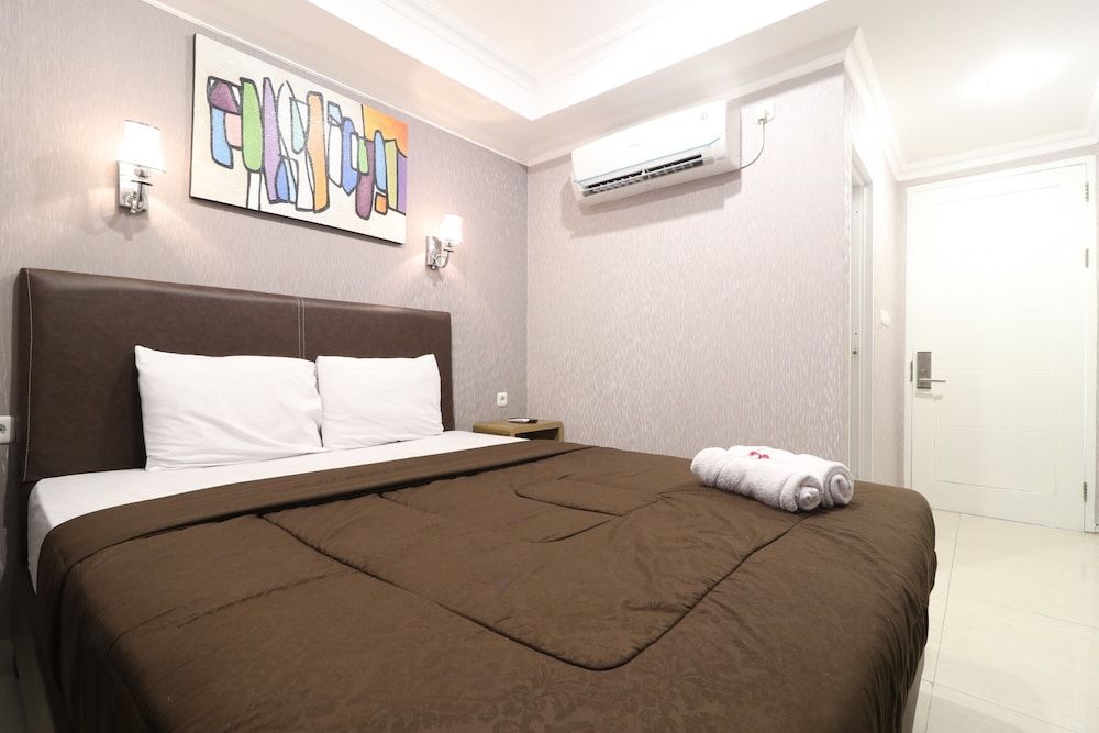 Flamenco Urban Living Deluxe Double Room 3