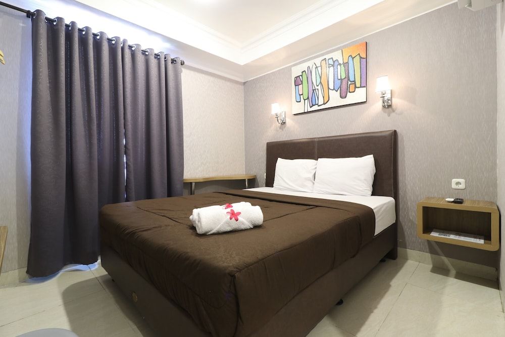 Flamenco Urban Living Deluxe Double Room 2