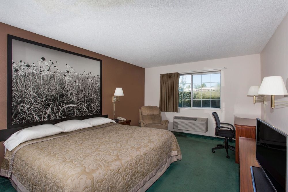 Room, 1 King Bed, Accessible, Non Smoking