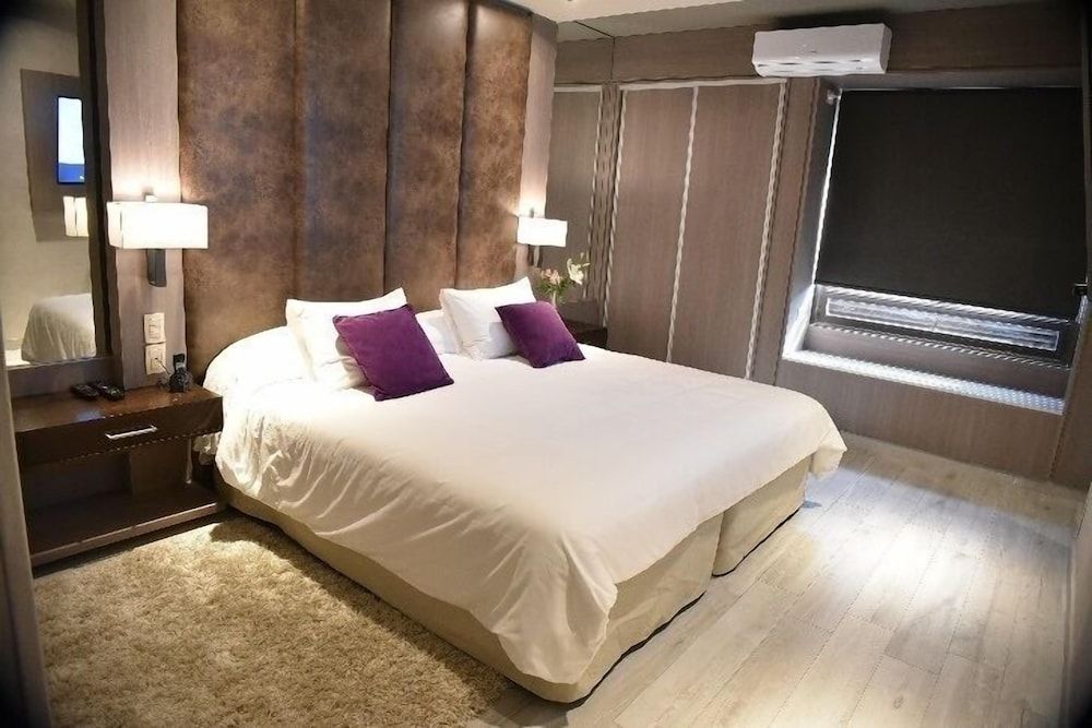 Garden Plaza Executive Room 2