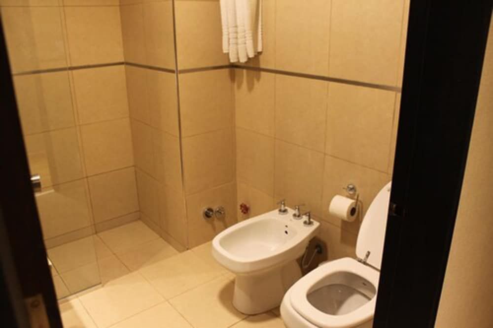 Garden Plaza Deluxe Double or Twin Room 7