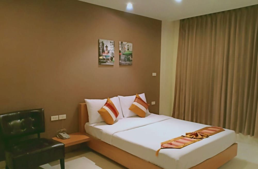 undefined Sena house Paholyothin30 8