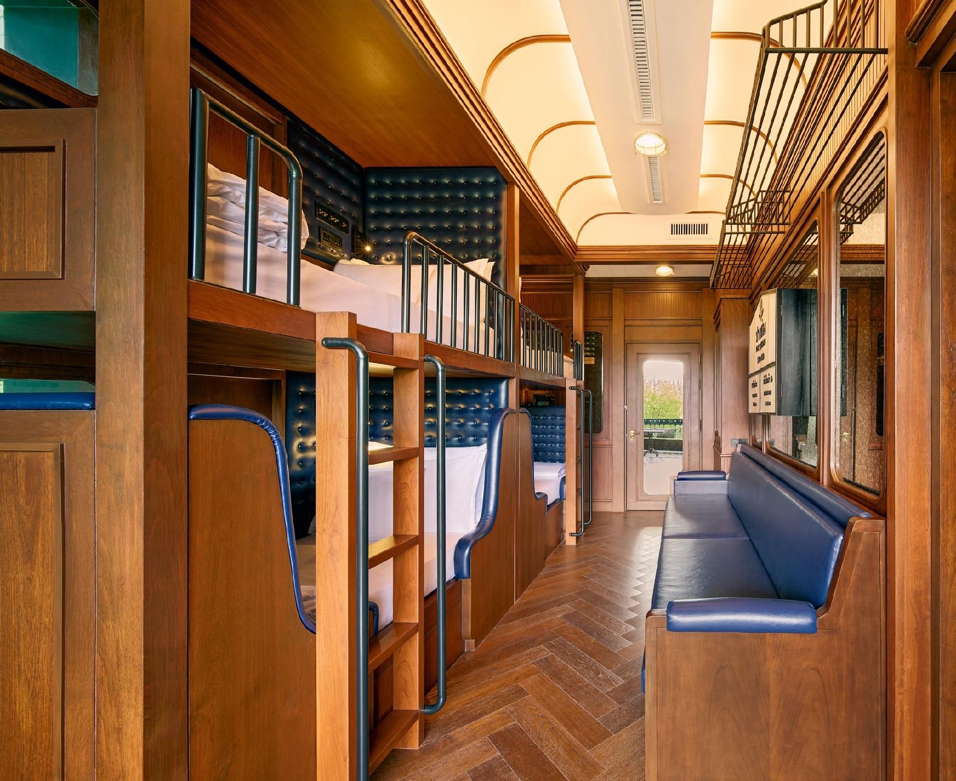 2 Bunk Beds Premium Lake View