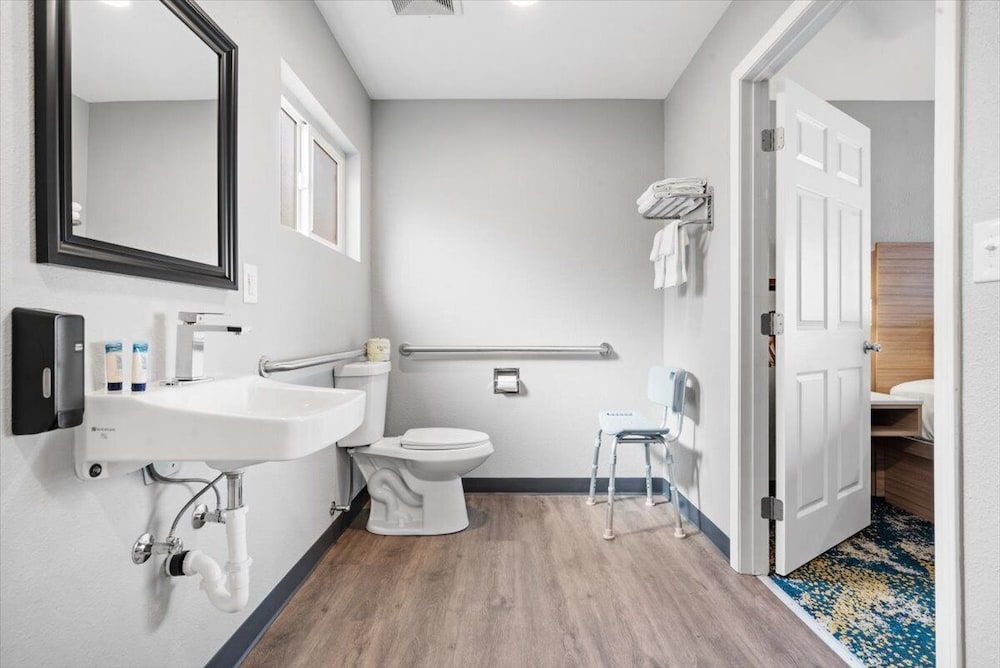 Cielo House Inn Standard Room, 1 Queen Bed, Accessible, Non Smoking 11