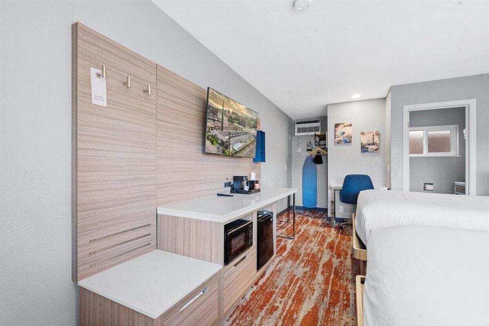 Cielo House Inn Standard Room, 2 Queen Beds, Non Smoking 9