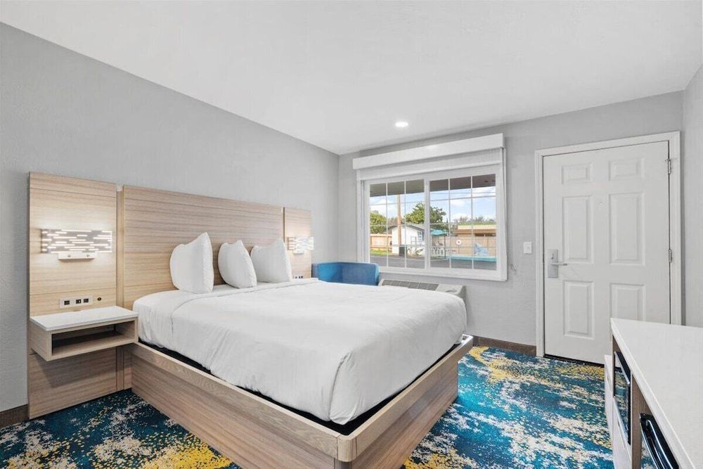 Cielo House Inn Standard Room, 1 Queen Bed, Accessible, Non Smoking 6