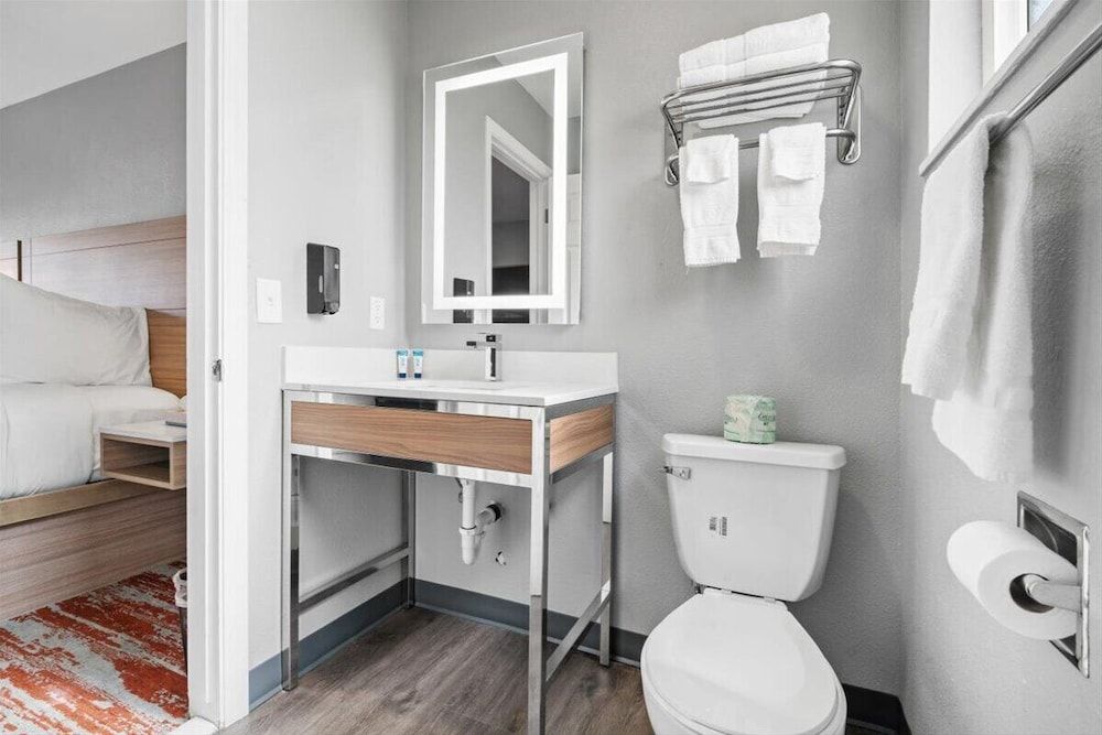 Cielo House Inn Standard Room, 2 Queen Beds, Non Smoking 6