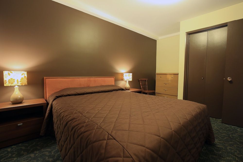 Bowmont Motel Standard Room 4