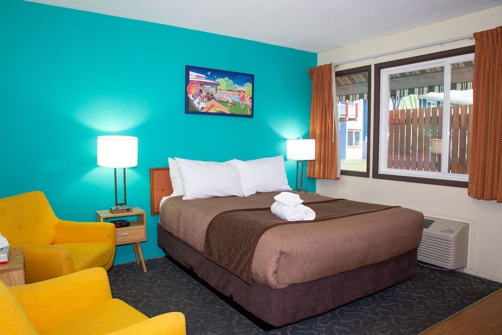 Bowmont Motel Superior Room 2