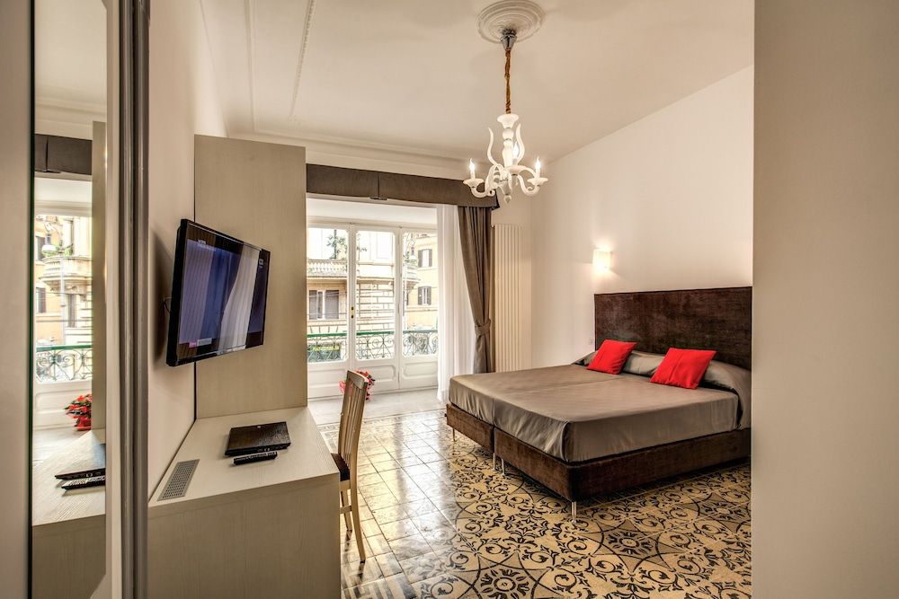 Feronia Guest House Deluxe Double or Twin Room Carolina 11