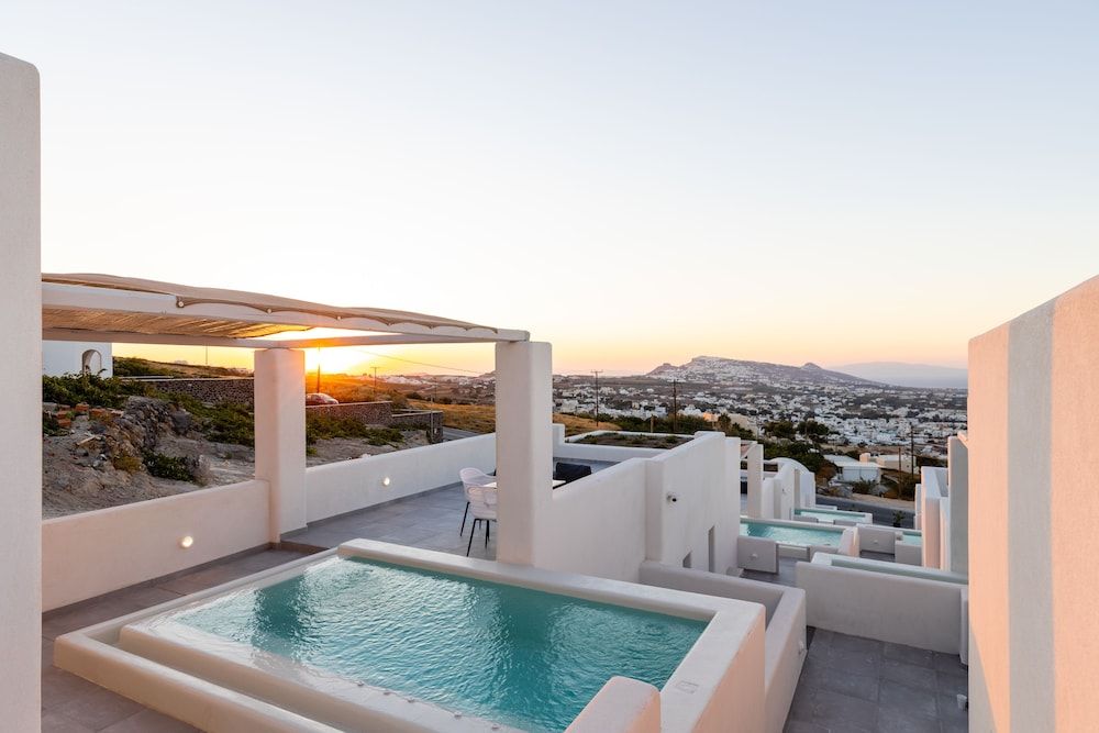 undefined SERAPIAS SUITES 6