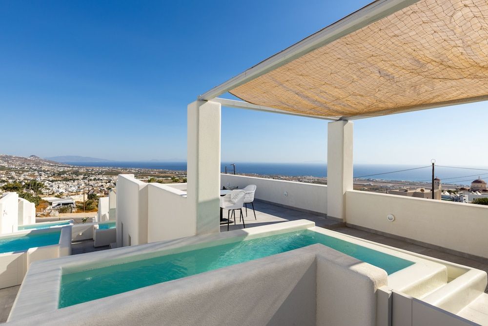 undefined SERAPIAS SUITES 2