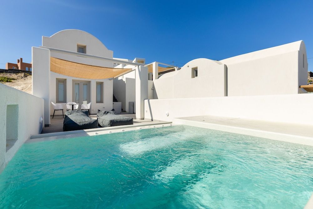 undefined SERAPIAS SUITES 4