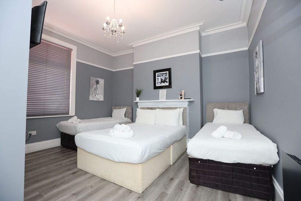 Hotel Anfield Suite, Ensuite (1)