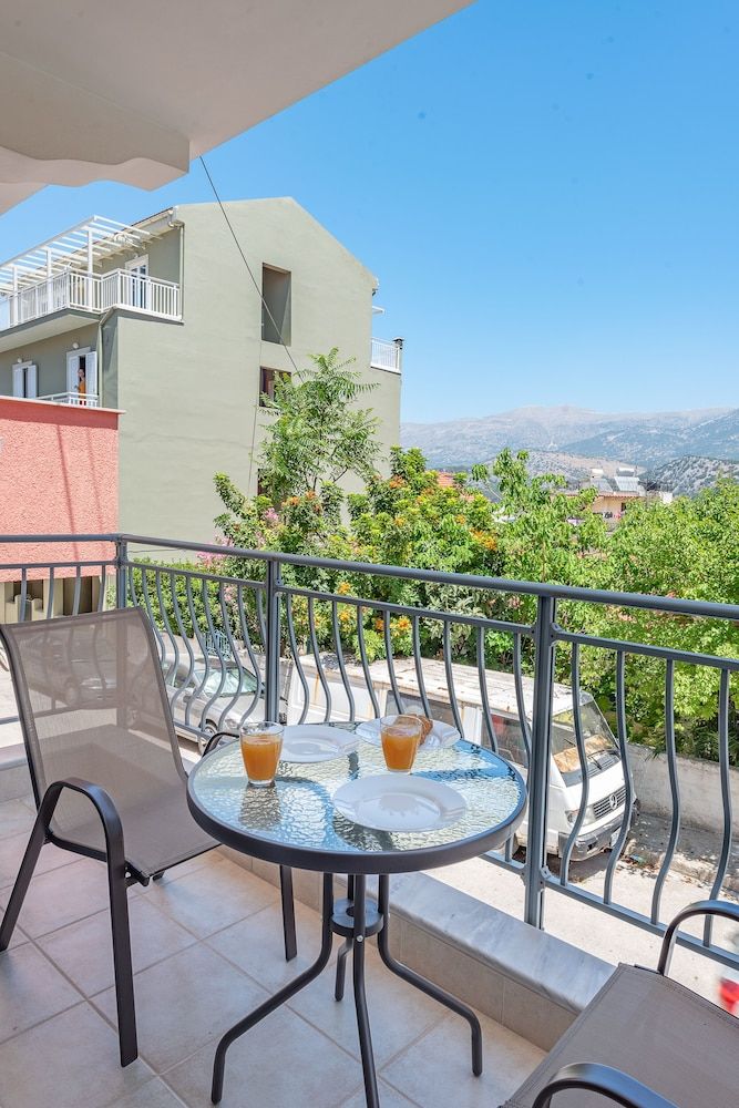 Elegant Living Apartment, 1 Bedroom, City View 10