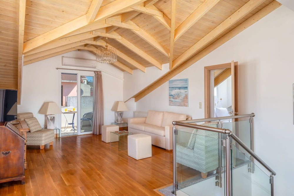 Elegant Living Apartment, 2 Bedrooms, City View 16