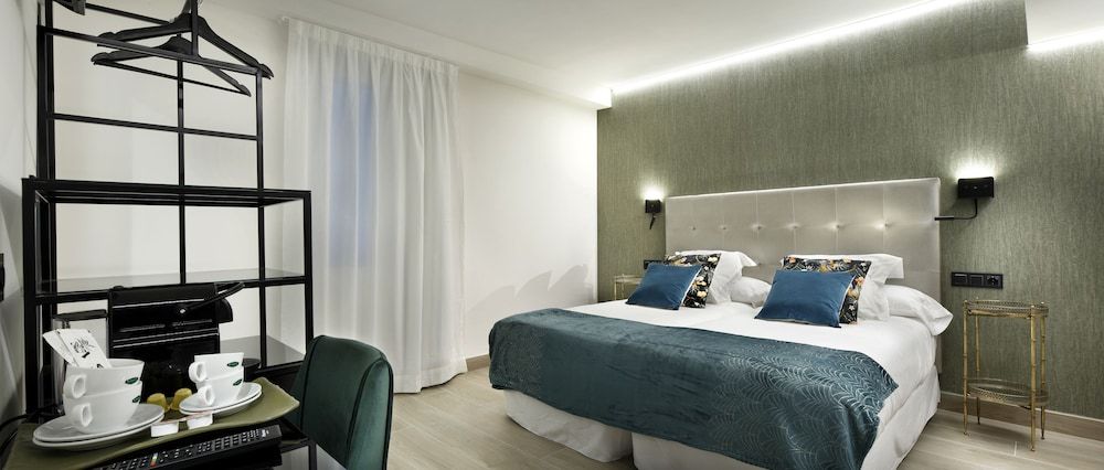 Design Twin Room (Alina)
