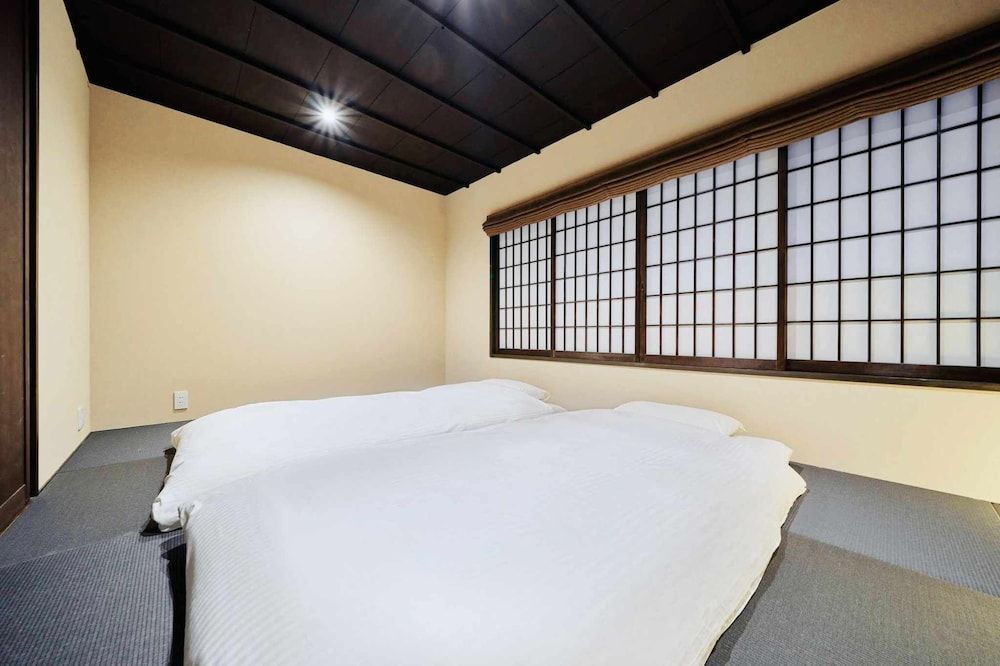 Kyoto Machiya Zeniyacho Private Japanese Machiya Suite with Open-Air Bath & Zen Garden - SHU 2