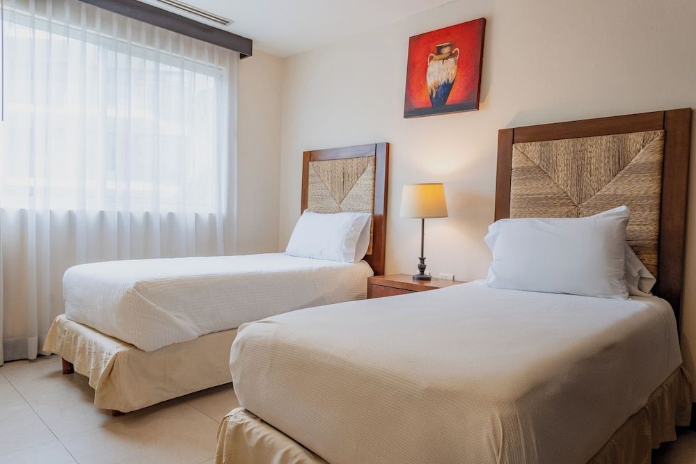 Pueblito Escondido Beachside Comfort Apartment, Private Pool, Beachside