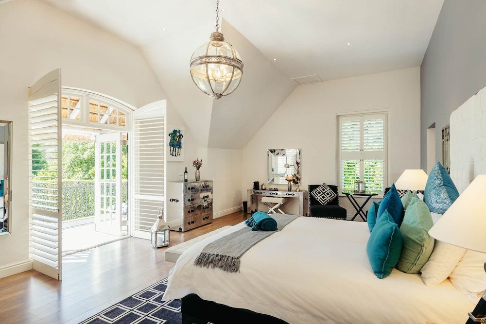 Executive Room 5