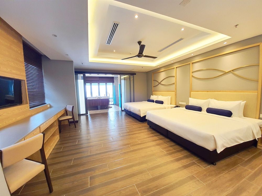 Pacific Regency Beach Resort Port Dickson Seri Menanti Junior Suite 2