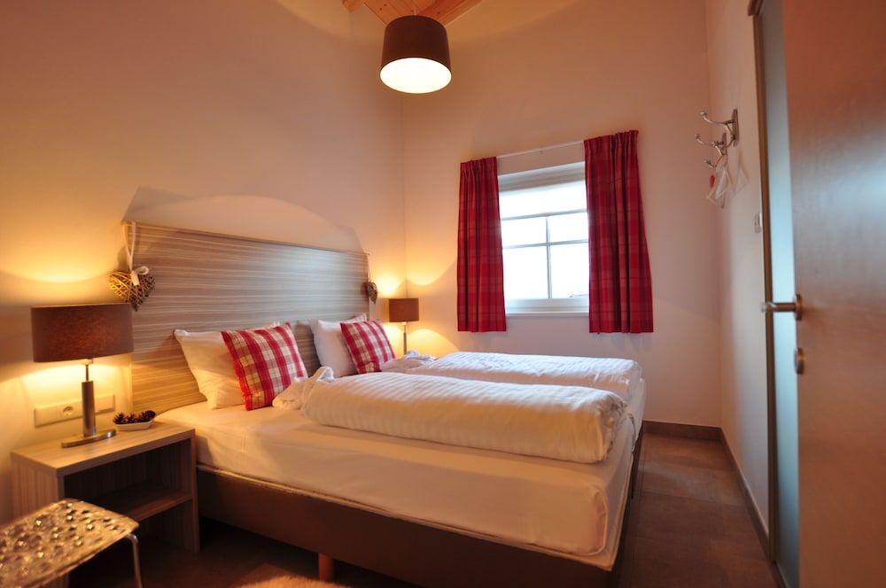 Superior penthouse, 3 Bedrooms, Balcony, Mountain View (Excl. 215 EUR cleaning fee)