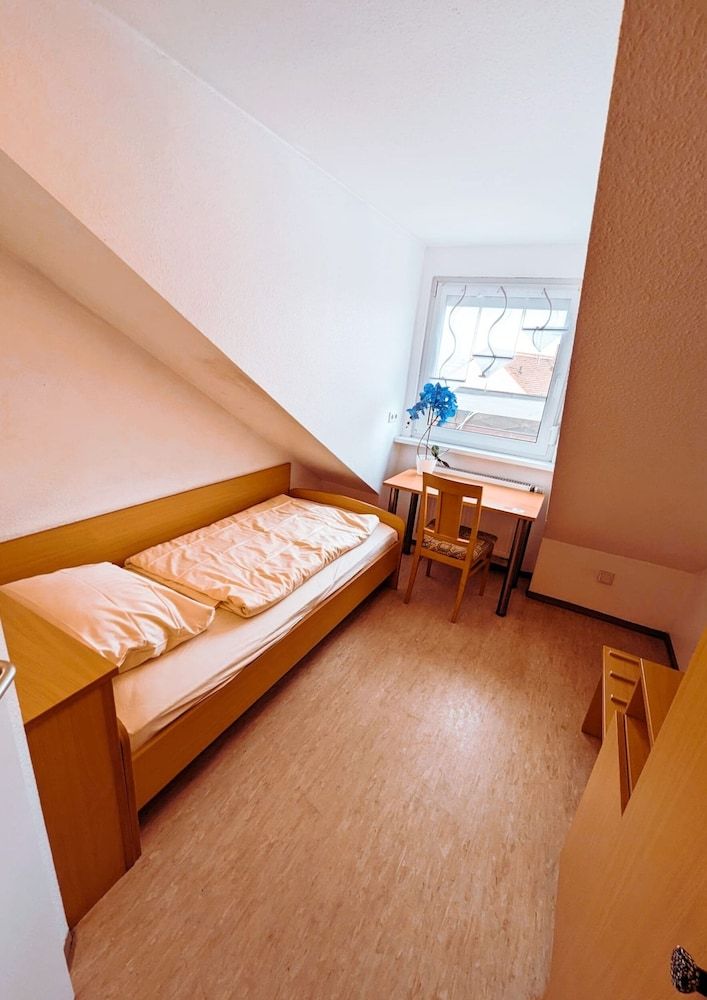 Gasthof Kirchberger Basic Single Room, Private Bathroom, Courtyard View 3