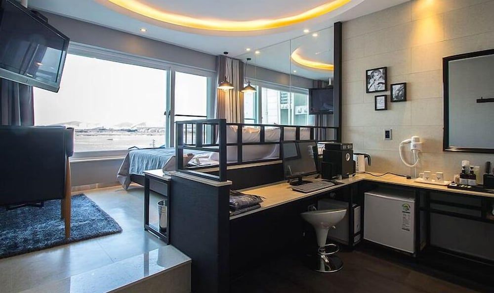 JK Hotel Standard Room 6