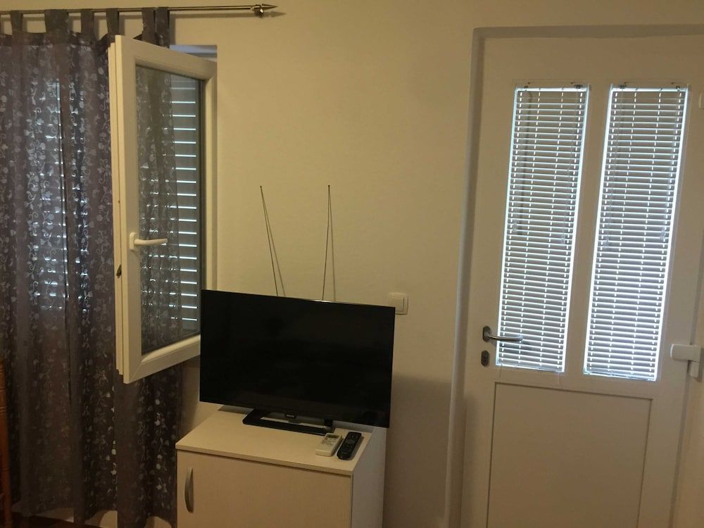 undefined Katarina Rooms 6