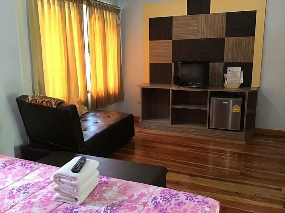 Tho Mai Resort Deluxe Room 5