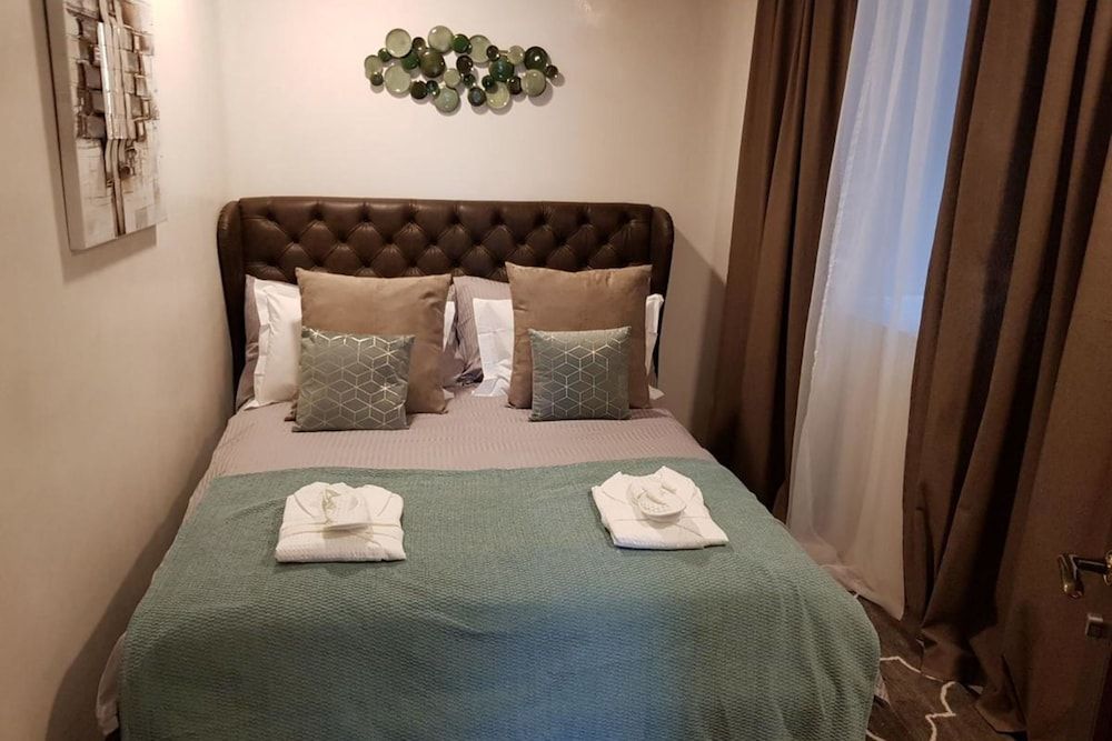 undefined Montreux Rotana Villa 5