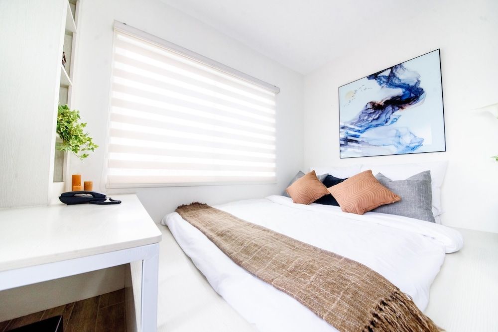 undefined 1075 Dormitel 2