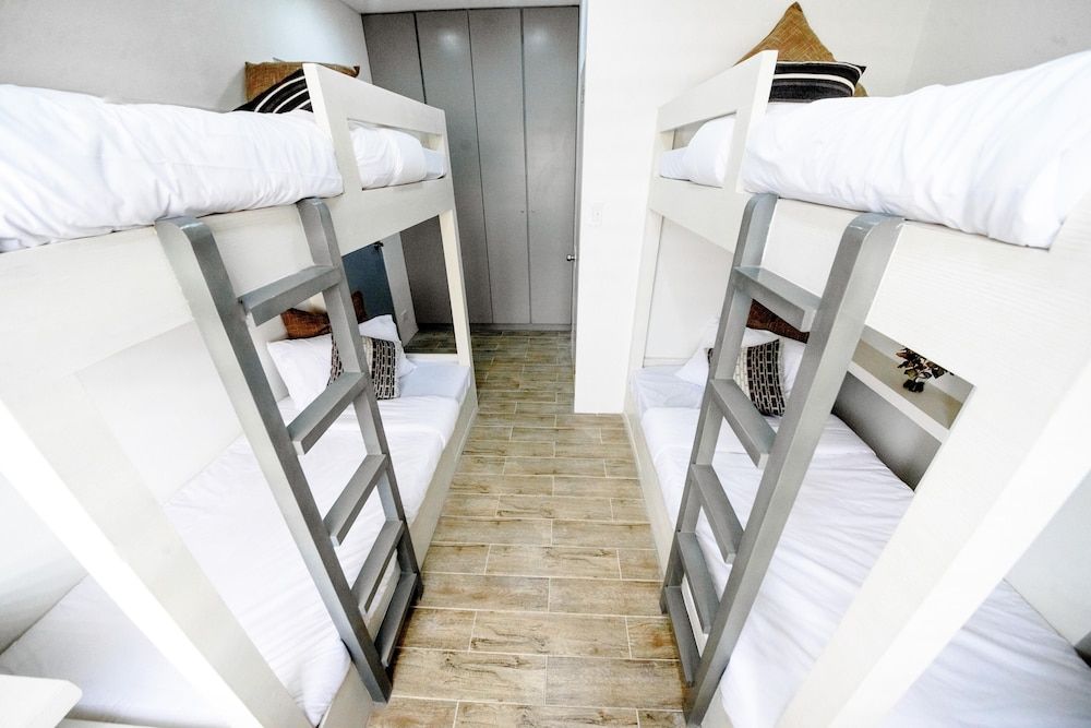 undefined 1075 Dormitel 8