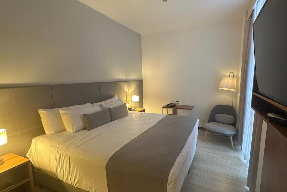 Room, 1 King Bed, Non Smoking