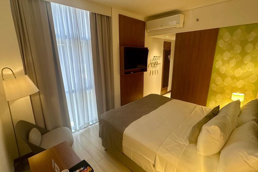 Room, 1 King Bed, Non Smoking