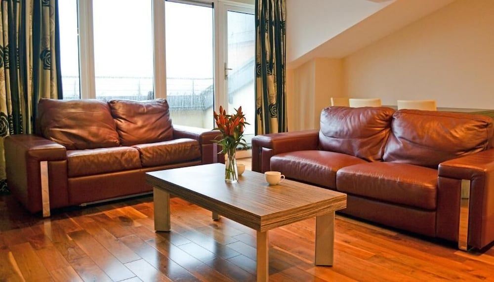 Two-Bedroom Apartment (5 Adults)