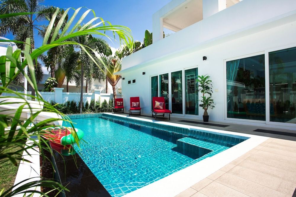 undefined Premium Pool Villas Pattaya 2