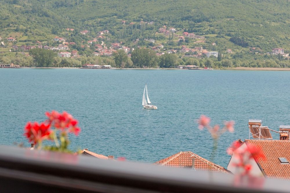 Villa Varosh Standard Double Room, Lake View 6