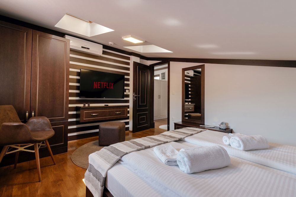 Villa Varosh Panoramic Penthouse 2