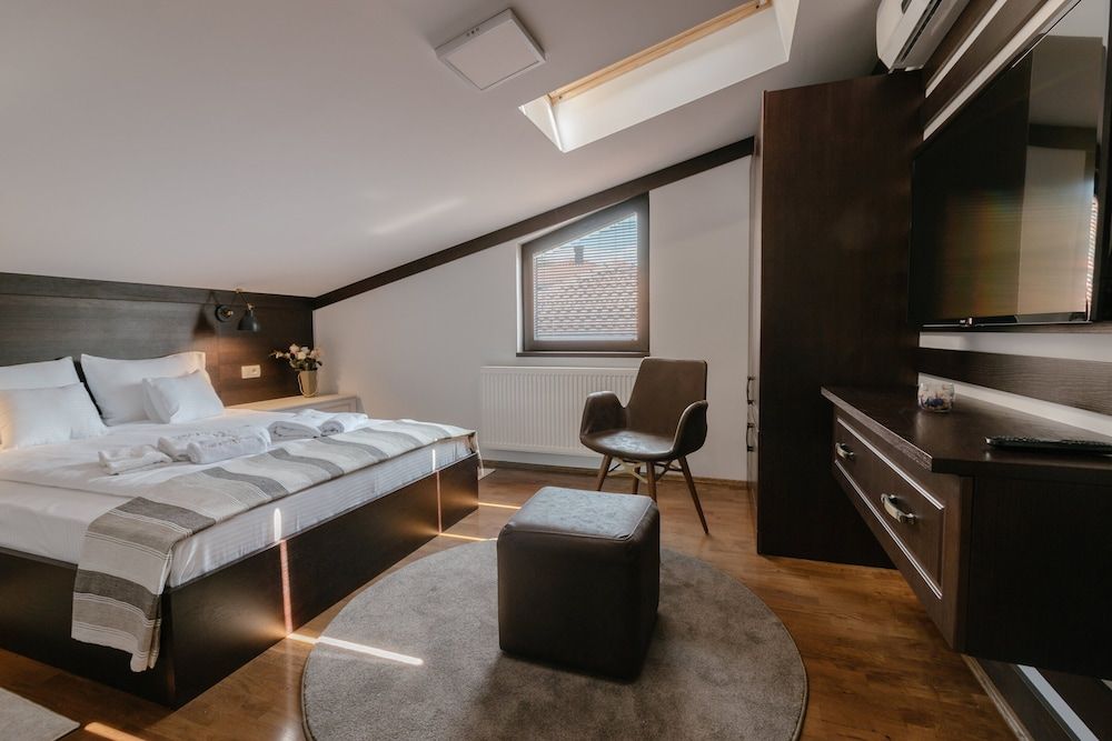 Villa Varosh Panoramic Penthouse 14