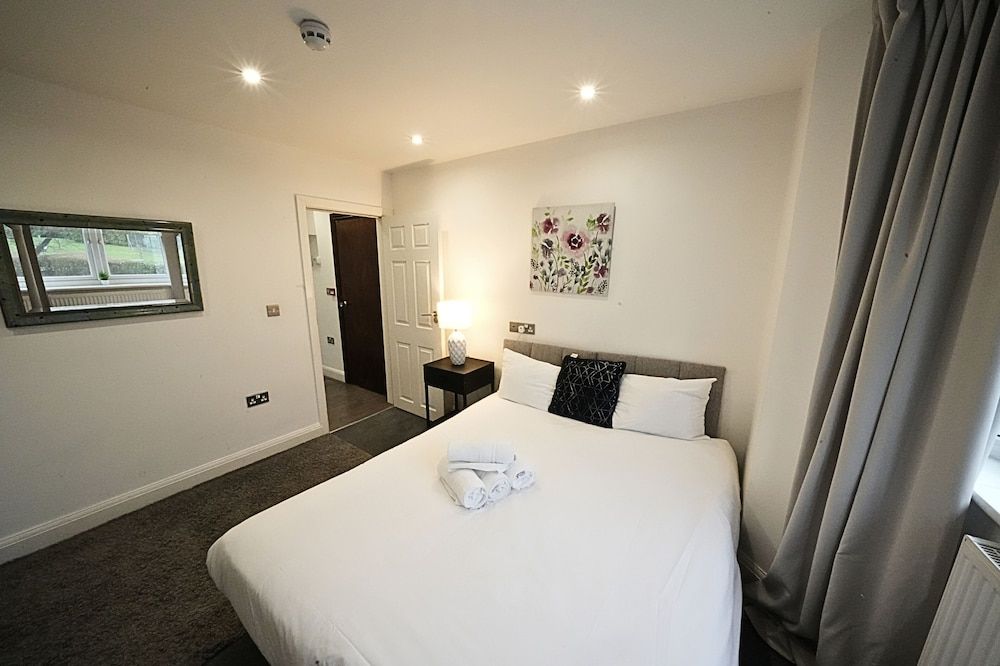 The Hatton Apartments Deluxe Apartment, 1 King Bed with Sofa bed, Garden View (APT 3) 3