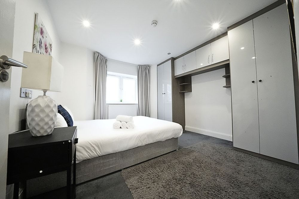 The Hatton Apartments Deluxe Apartment, 1 King Bed with Sofa bed, Garden View (APT 3) 2