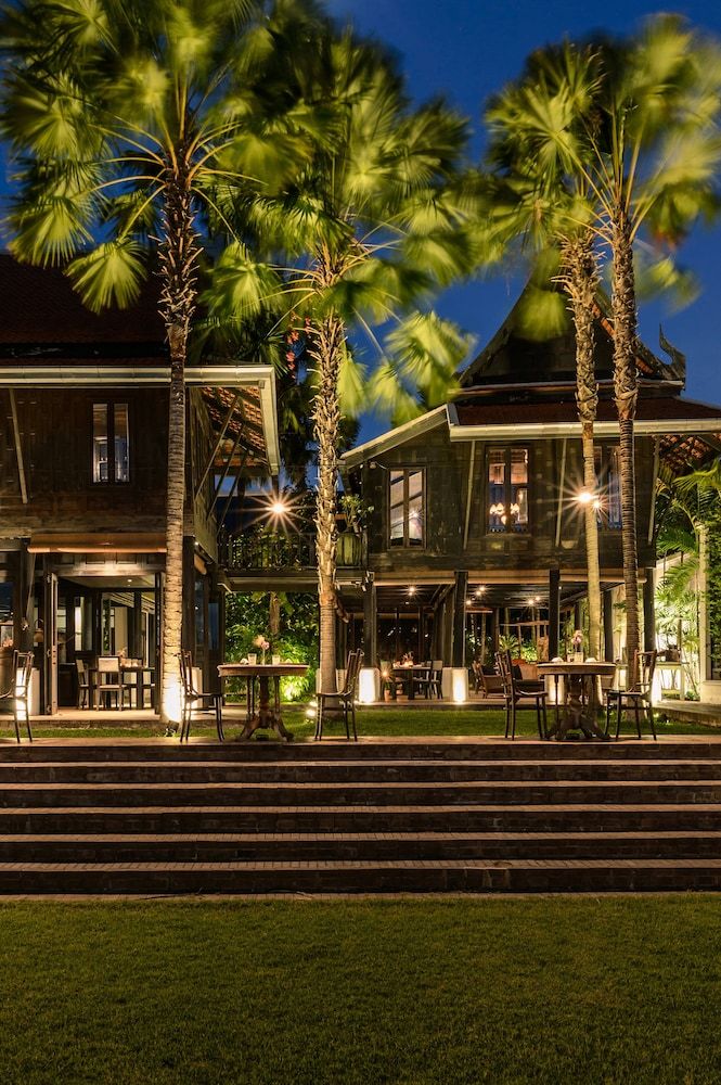 undefined The Siam 8