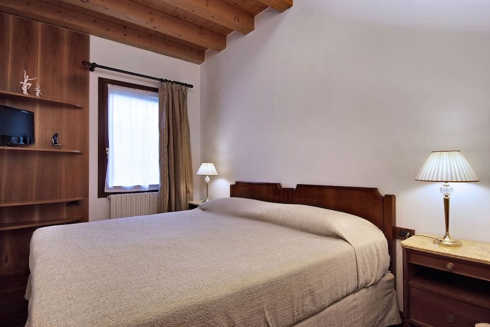 undefined Villa Dacri 10