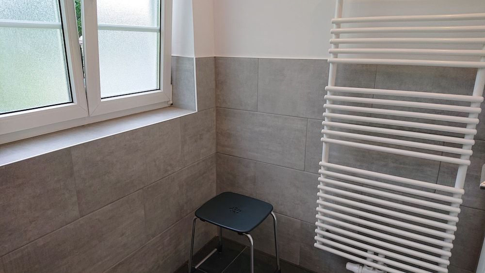 Pension Elisabeth - Rooms & Apartments Economy Double Room, Shared Bathroom 5