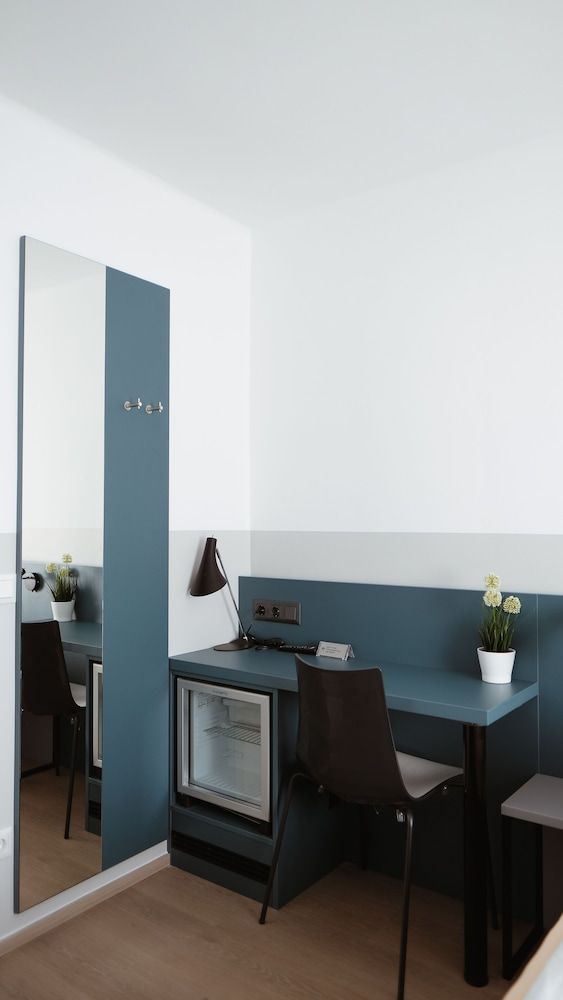 Pension Elisabeth - Rooms & Apartments Economy Double Room, Shared Bathroom 14