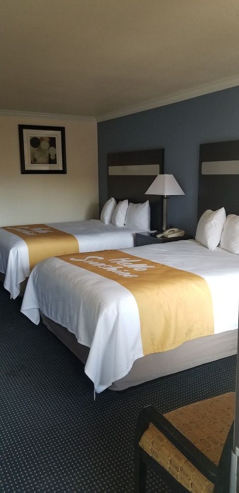 Room, 2 Queen Beds, Non Smoking